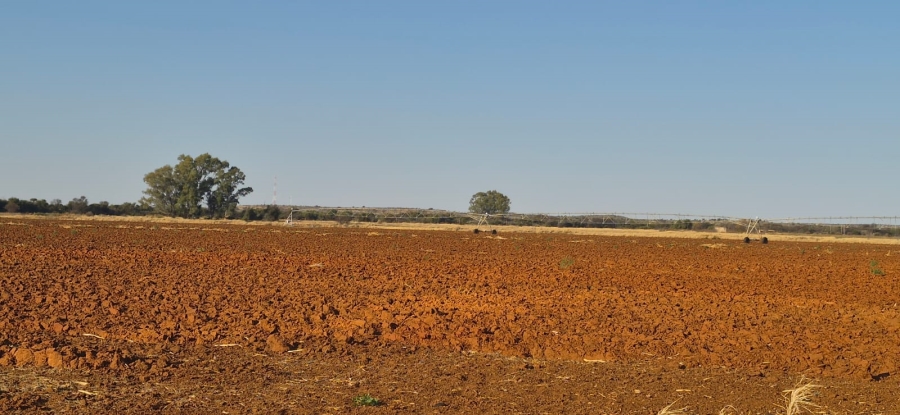 Commercial Property for Sale in Jan Kempdorp Rural Northern Cape
